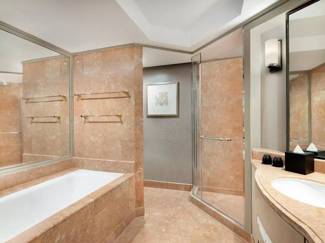 Sheraton Imperial Kuala Lumpur Hotel bathroom (Copy).jpg